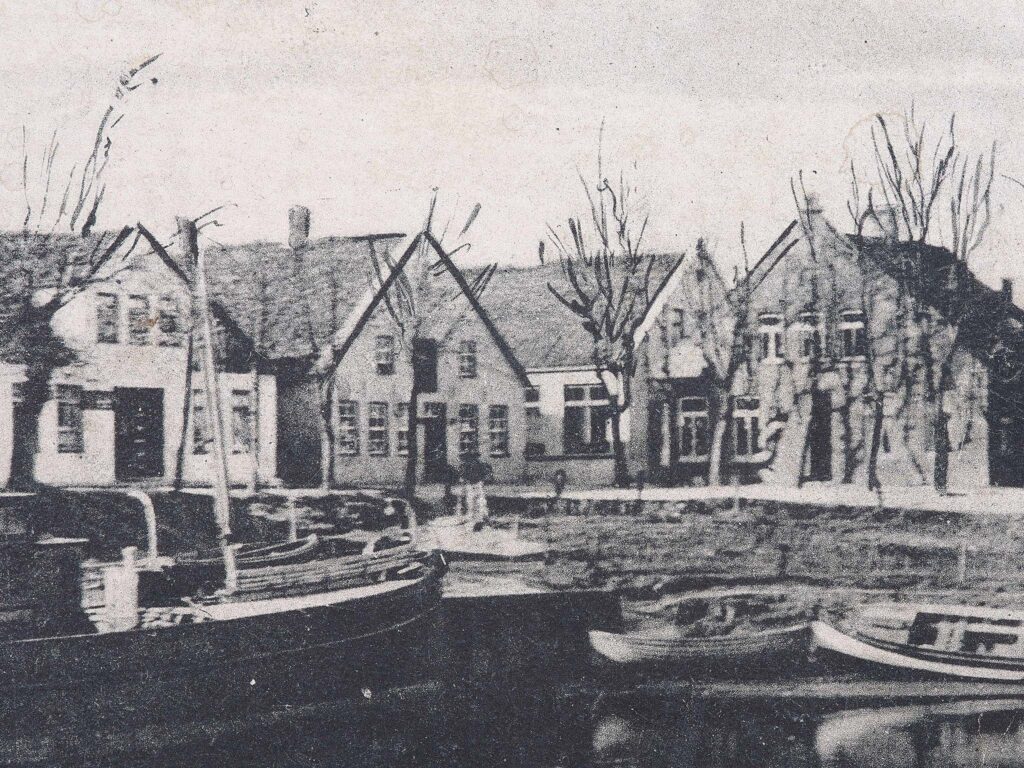 Häuser am Hafen - Gemischtwarenladen Janssen